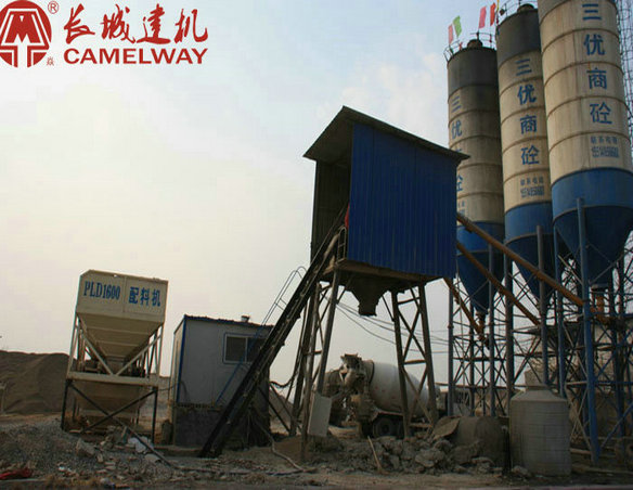 商丘寧陵縣hzs50攪拌站作業現場
