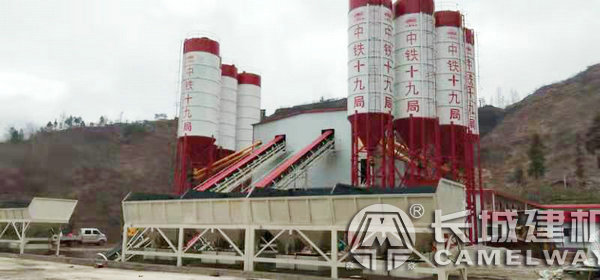 云南中鐵十九局120站施工現場